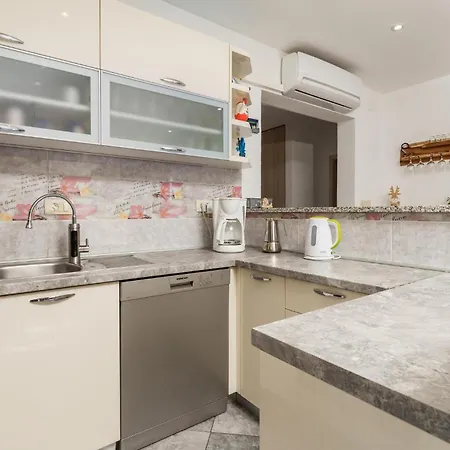 Gorgeous In With Kitchen * Veprinac