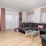 3 Bedroom In * Veprinac