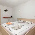 Apartmán 3 Bedroom In Veprinac