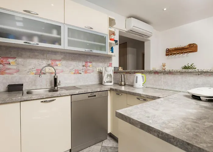 Gorgeous In * Veprinac